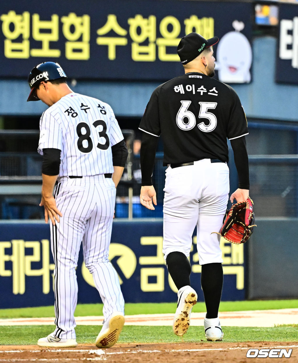[사진]<b>헤이수스</b>, 헤드샷 <b>퇴장</b>