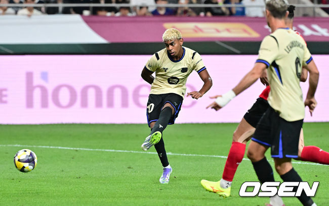 <b>야말</b>이 날뛰는 바르사, 서울전 2-0 리드.. 드리블부터 중거리 완벽