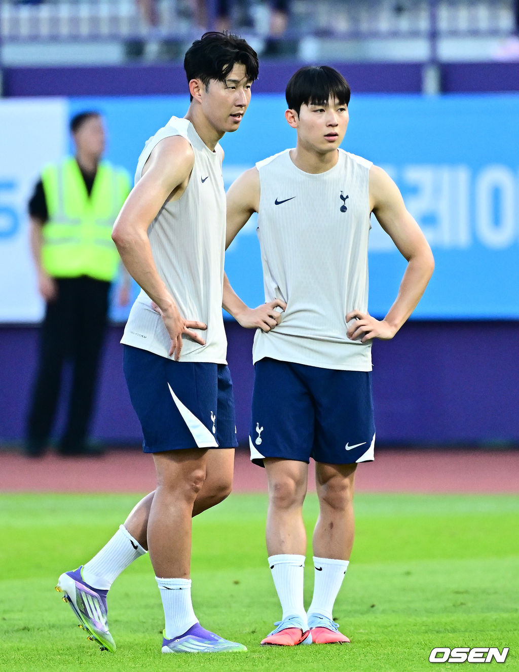 [사진]<b>손흥민</b>과 양민혁, <b>토트넘</b> 한국인 듀오