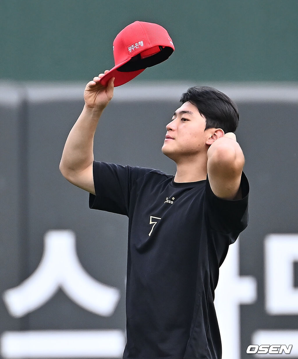 '비도 그쳤다!' <b>김도영 복귀</b>하기 좋은 날...<b>롯데전</b> 3번 3루수 선발 출격...