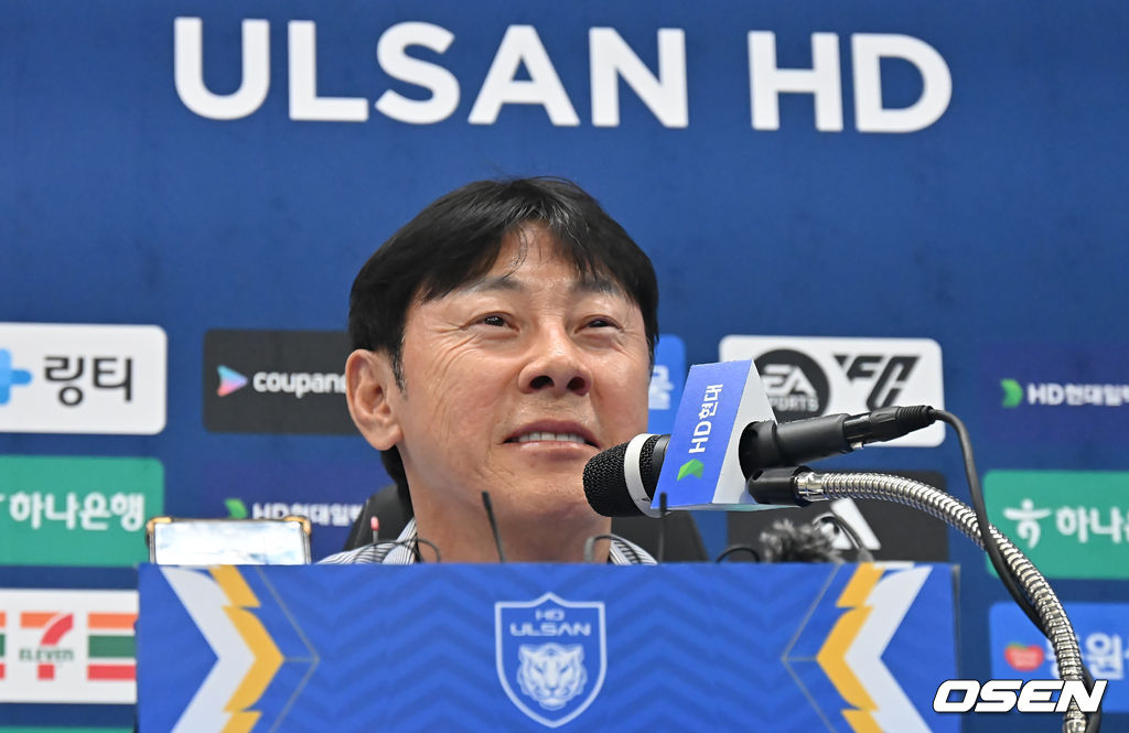 [사진] 자신감 보이는 <b>신태용 울산</b> HD 감독