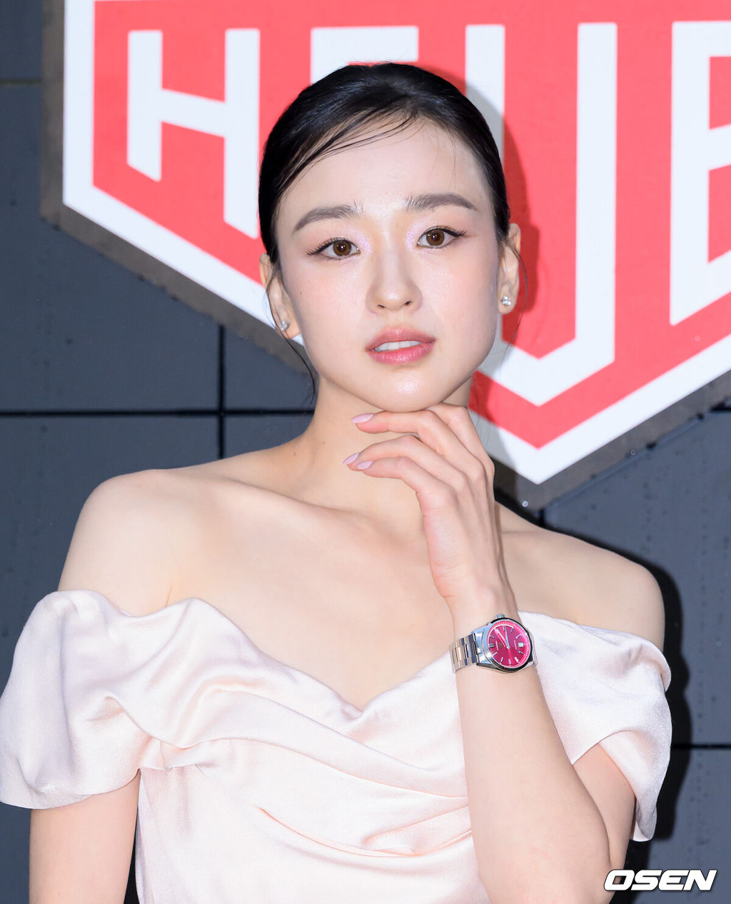 [단독] <b>손연재</b>, <b>유튜브</b> 돌연 삭제→안티 신고 탓 아니었다..알고리즘 오...