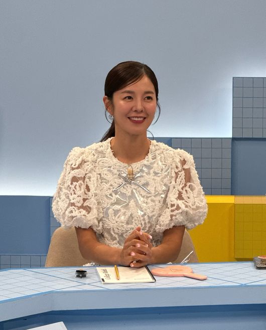 <b>김성은 유튜브 채널</b> 돌연 <b>삭제</b> 날벼락…"가이드 위반? 너무 속상해"