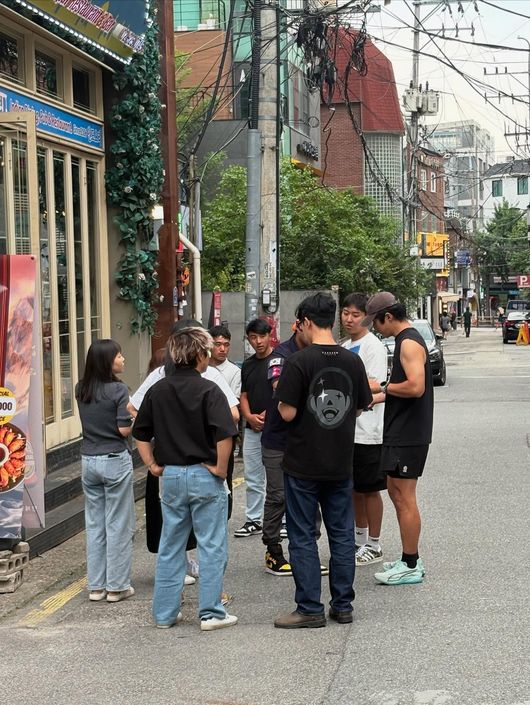 <b>네팔 셰르파</b> 챙긴 <b>기안84</b>, 최측근도 몰랐다…"1도 몰랐음" 낭만 사나이 ...