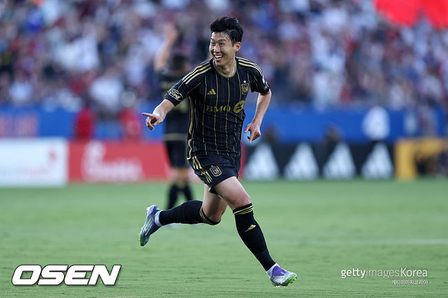 <b>손흥민</b> “MLS 더 크게 만들고 싶다”…미국 무대 흔드는 월드스타의 새...