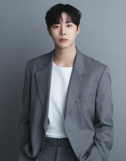 <b>추영우</b>, 음원 차트도 1위 찍겠네..6일 로이킴 작업 <b>디지털 싱글</b> 발매[공...
