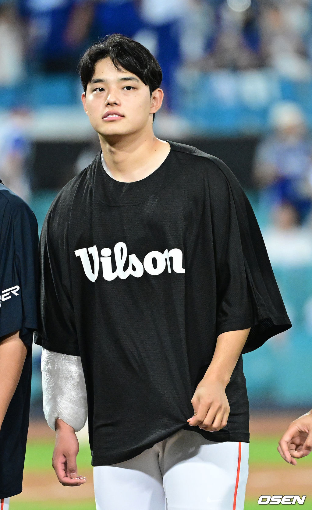 [사진]<b>호투</b>로 승리 이끈 <b>한화</b> 선발 <b>문동주</b>