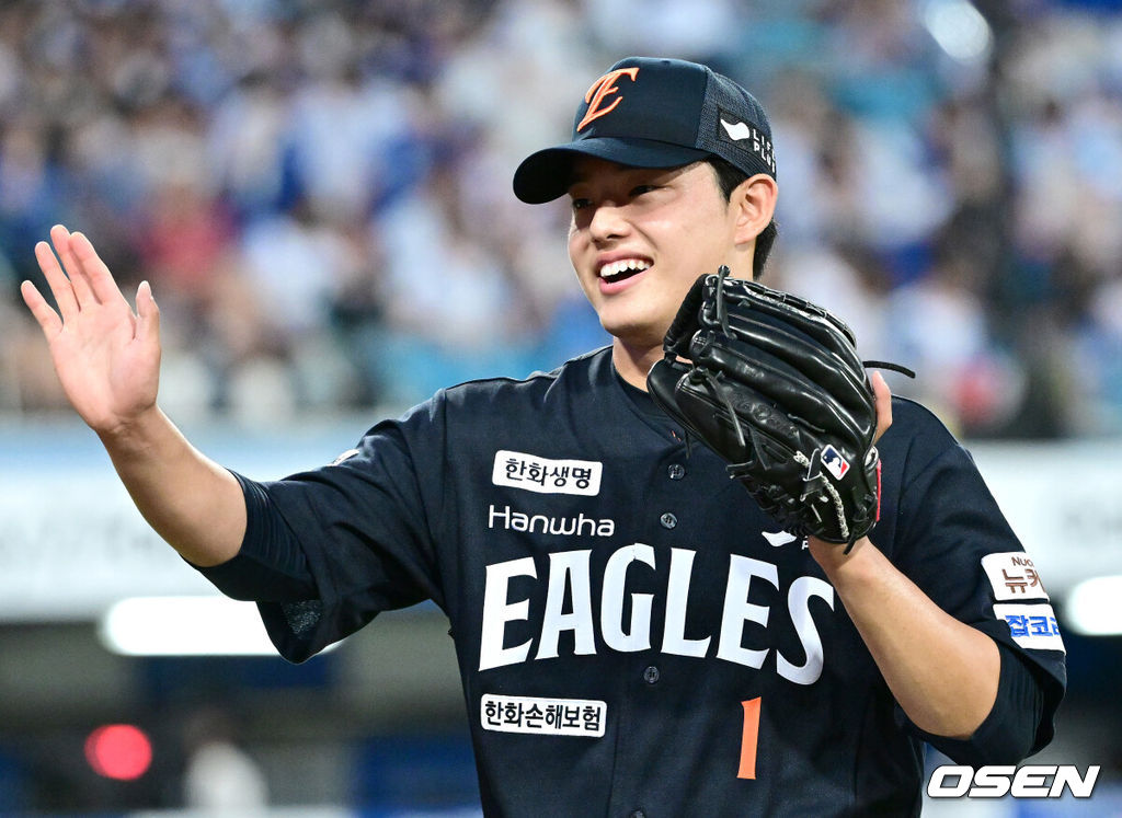 '대전 왕자' <b>문동주</b> "최고 159km? 저도 놀랐다"…삼성전 3경기 전승·시...