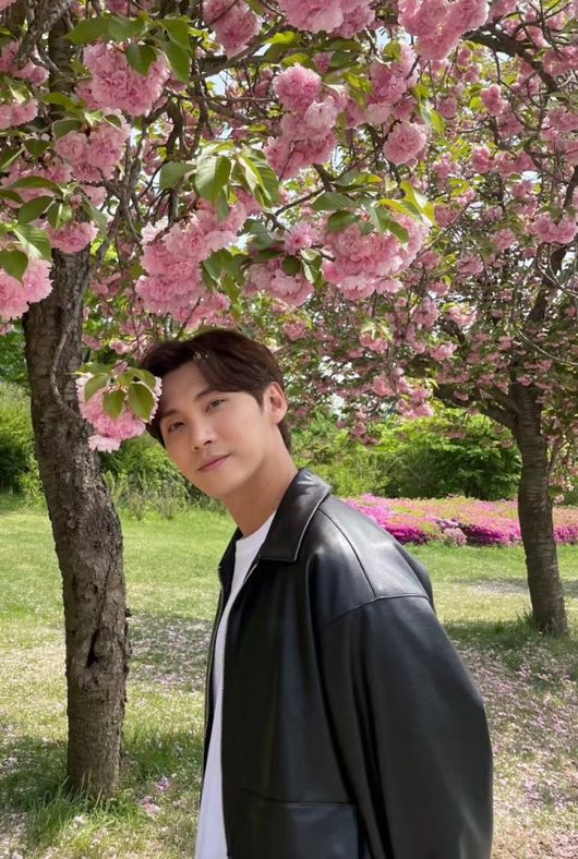 <b>송승현</b>, <b>뉴욕 국밥집 사장</b> 됐다 "FT아일랜드 시절 거만했지만..."[전문]
