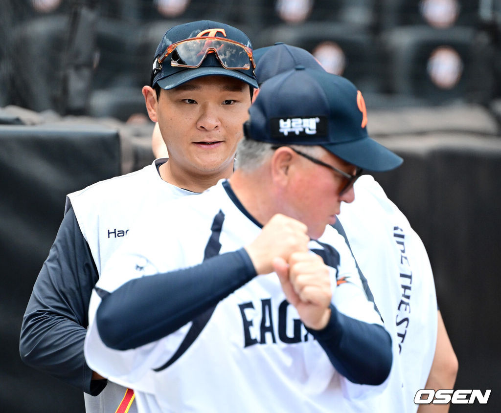 "<b>김태연</b> 큰 <b>부상</b> 아니어서 다행" 한화 안도, 엔트리 말소도 없다…1루 보...