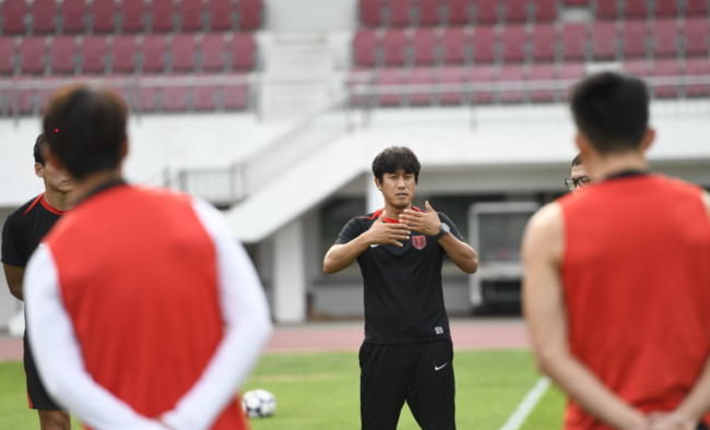 '中 슈퍼리그 1위' <b>청두 서정원</b> 감독, <b>울산</b> 원정 앞두고 "쉽게 무너지는...