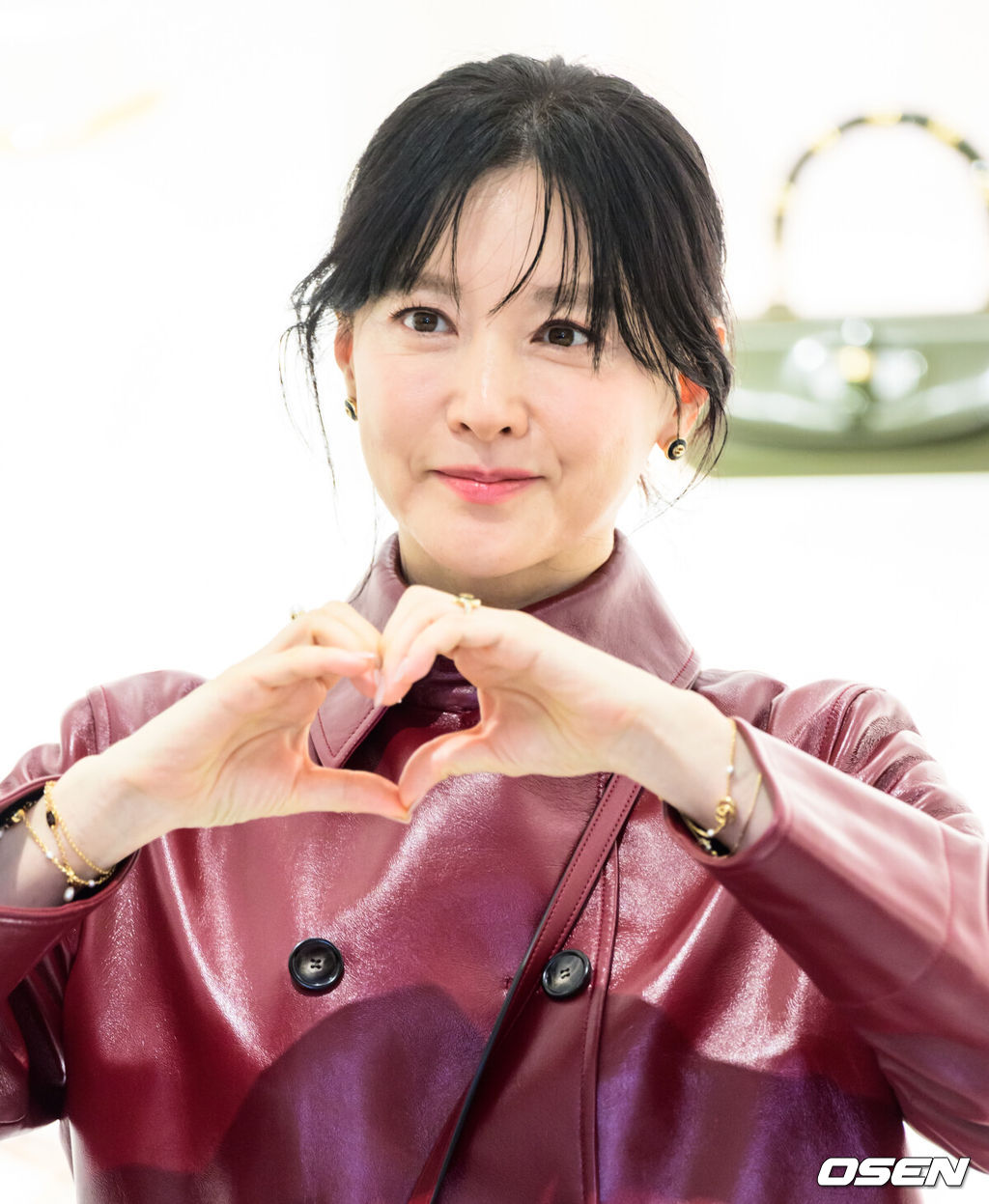 전지현에게 <b>카드</b>사 모델 넘겼던 <b>이영애</b>.."<b>신용카드 대란</b> 충격적" [핫피플...