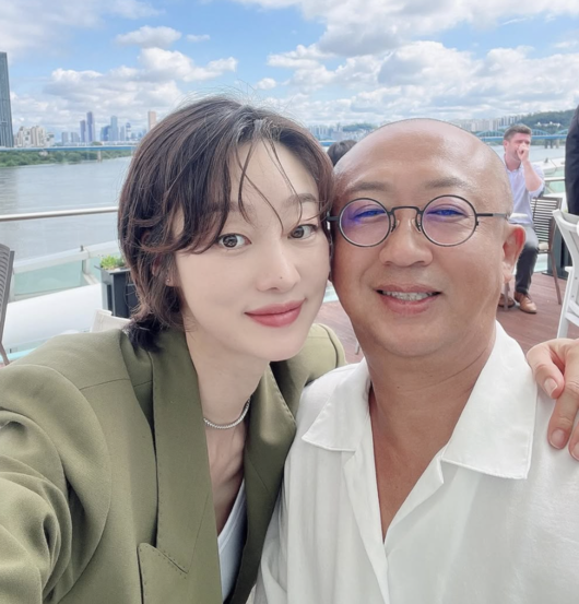<b>최여진</b>, ︎김재욱과 <b>김병만 결혼식</b>서 부부샷 "이렇게 감동적인 <b>결혼식</b>...