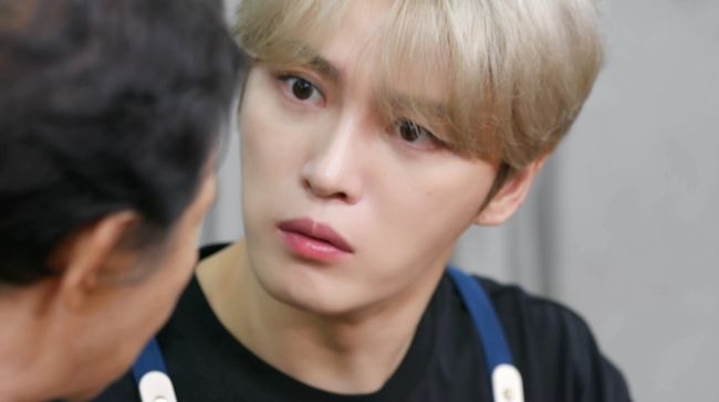 <b>김재중</b> 父, 신내림 앓았다더니.."몇년 전 <b>폐암</b> 진단 돌아가실 뻔"(편스토...