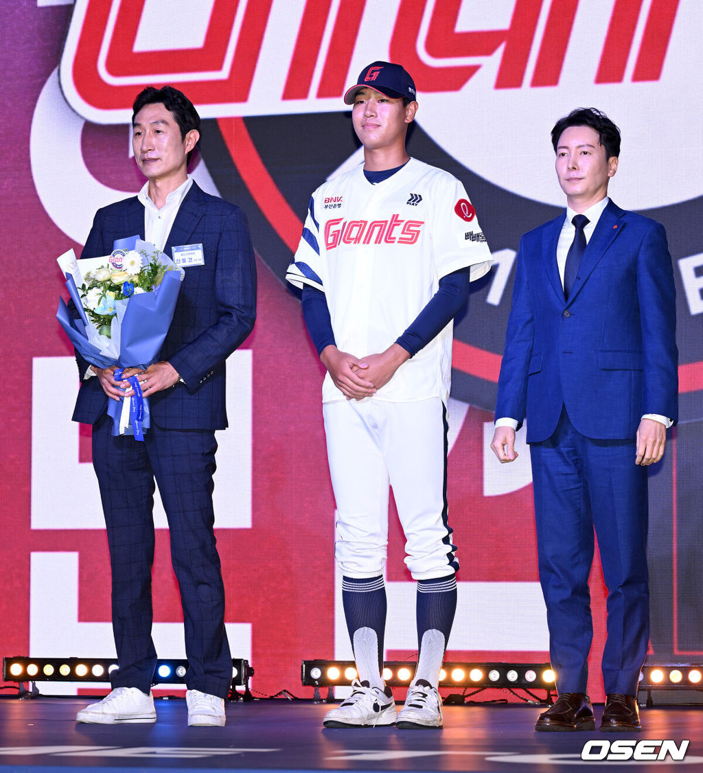 <b>롯데</b> 25일 홈 최종전, <b>오승환 은퇴투어</b>+1R 신인 신동건 시구
