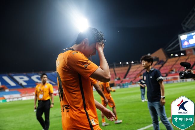 '한 경기 4명 퇴장 충격' <b>제주</b>, 결국 <b>중징계</b>… <b>김동준</b> 4G <b>출전 정지</b>
