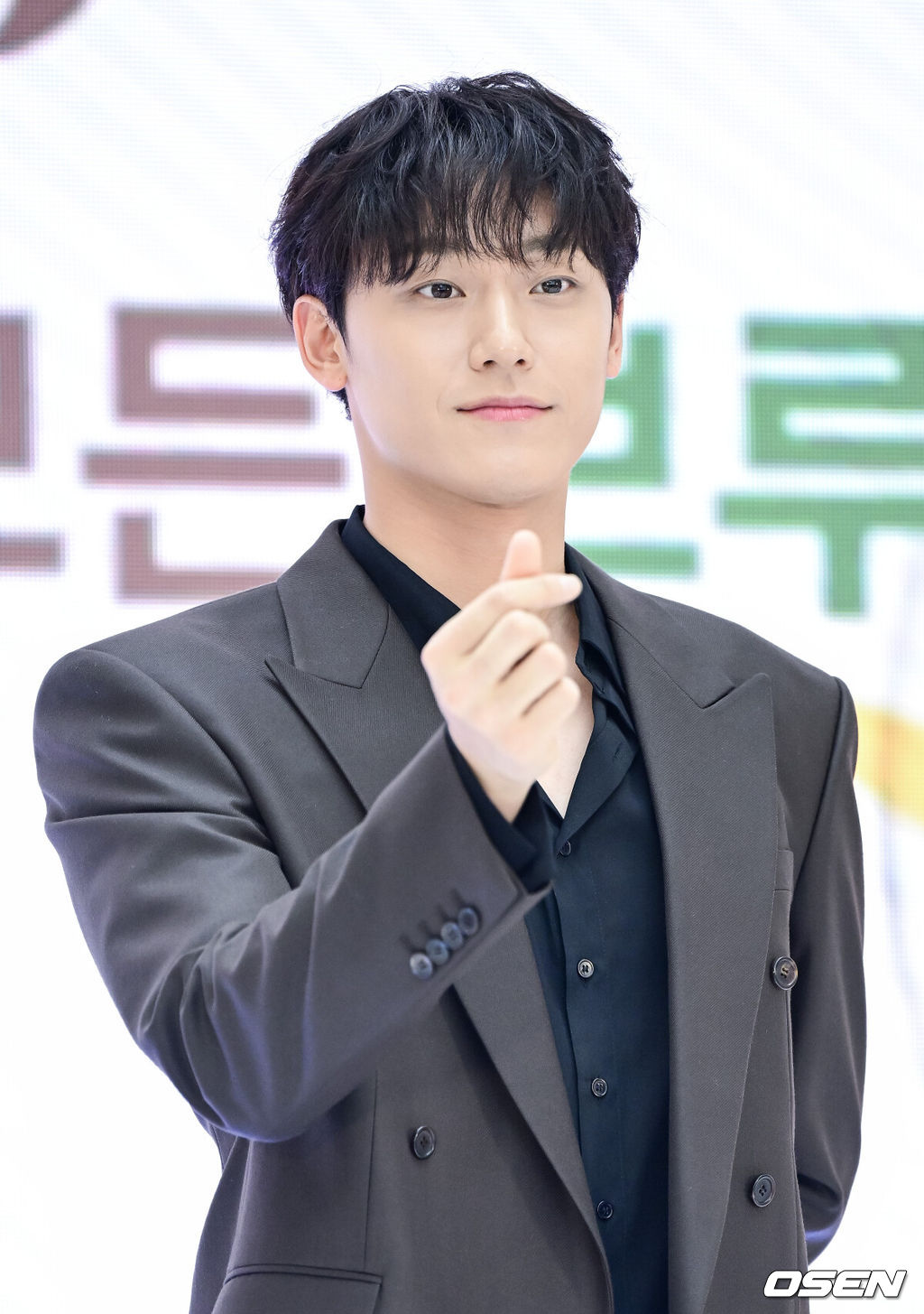이도현 복귀작 확정..홍자매 '<b>그랜드 갤럭시 호텔</b>' 신시아x이수혁 합류
