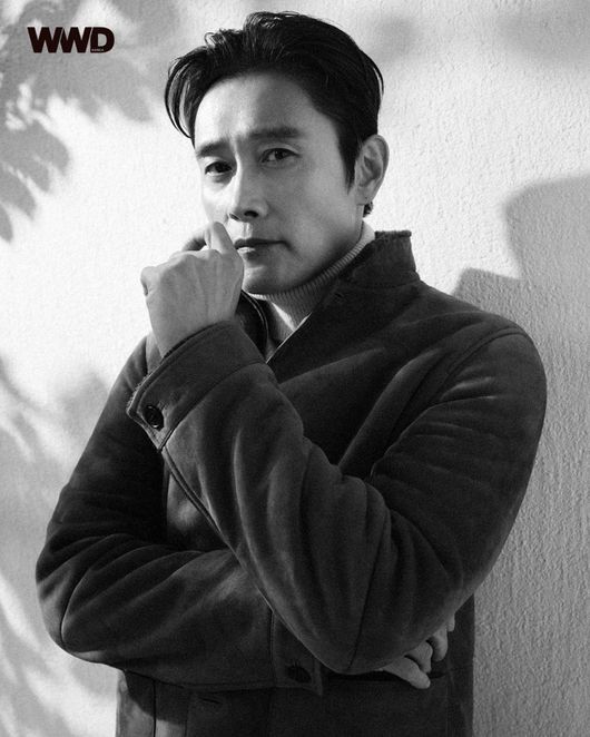 '<b>이민정</b>' <b>이병헌</b> "내려놓을 줄 아는 사람이 단단해진다고 믿어"