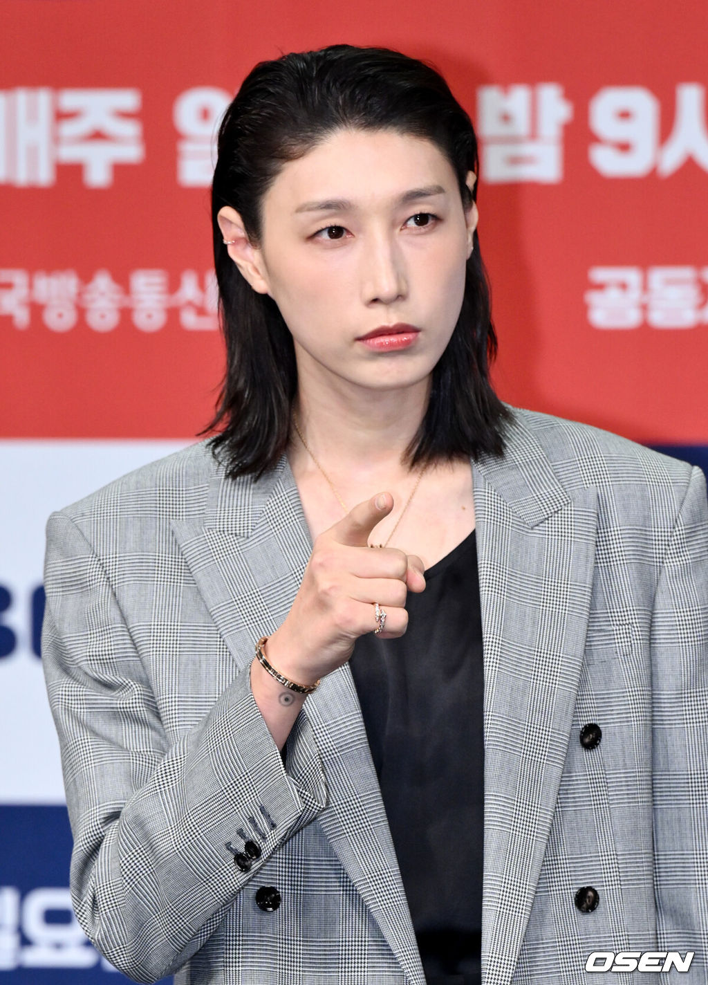 <b>김연경</b>, <b>감독</b> 데뷔 첫 국제경기 <b>한일전</b> '도쿄 올림픽 4강' 기적 또 쓸까...