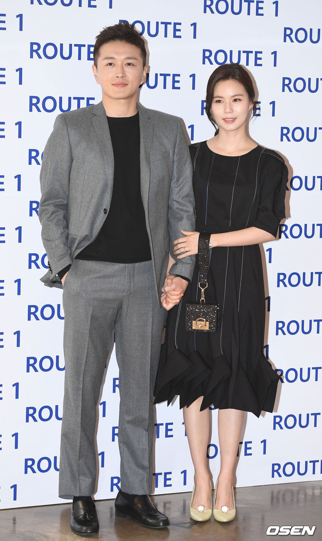 "<b>성인</b>만 <b>입양</b>?" 누가 <b>진태현</b><b>박시은</b>에게 돌을 던지나 [핫피플]