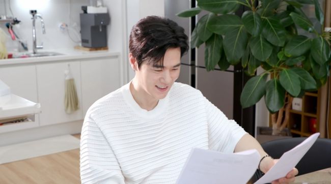 <b>김강우</b>, 無탈모 체중 10년 유지했는데..두 子 "외모 평범해" 디스(편스토...
