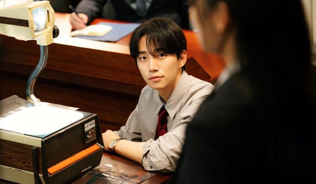 '<b>태풍상사</b>' 이준호, 못하는 게 뭐야?..<b>안전화</b> 7천개 <b>완판</b> 열혈 마케팅