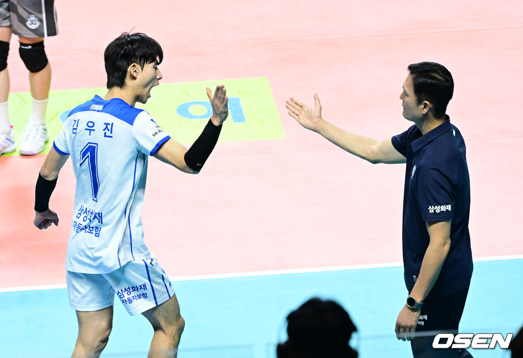 [사진]<b>삼성화재</b> 김우진, '뜨거운 1세트'
