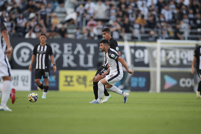 '피 튀기는 PO 싸움' 4위 전남 vs 6위 <b>성남</b> 격돌...부산도 '우승 확정' 인...