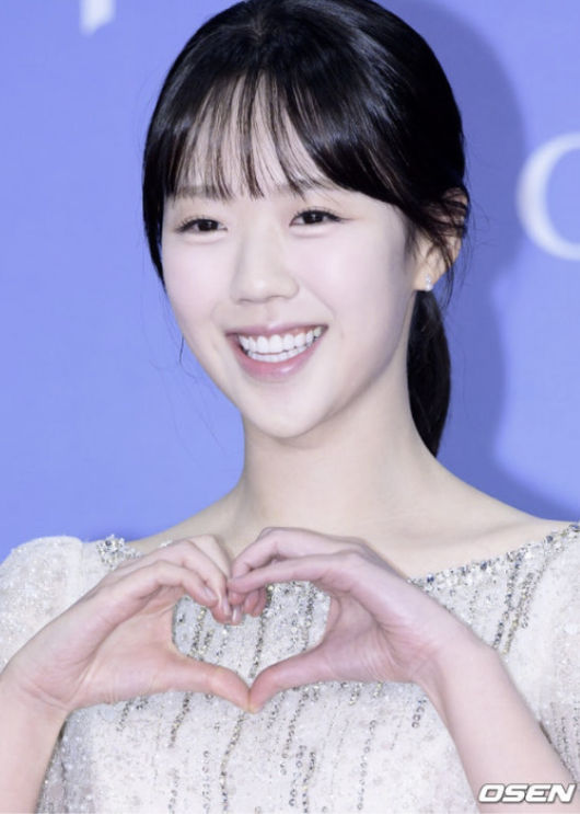 활동중단 이유=<b>갑상선</b> 질환 맞았다.."<b>지예은</b>, 목젖 놀려서 미안해" 사과...