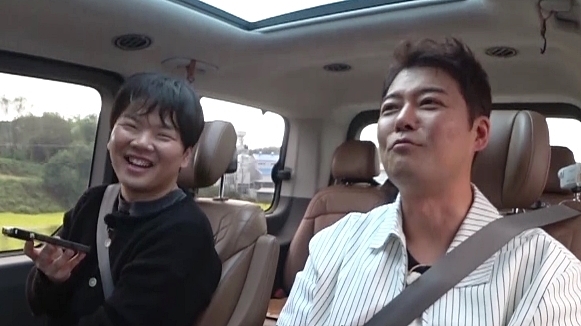<b>곽튜브</b>, <b>아내</b> 방송최초 공개..전현무에 "<b>신혼여행</b> 같이 가실래요?" 돌...