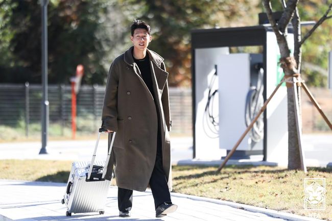 '지긋지긋 이적설' SON, 한국 땅 밟고 직접 입장 표명 "<b>유럽</b> 단기 임대?...