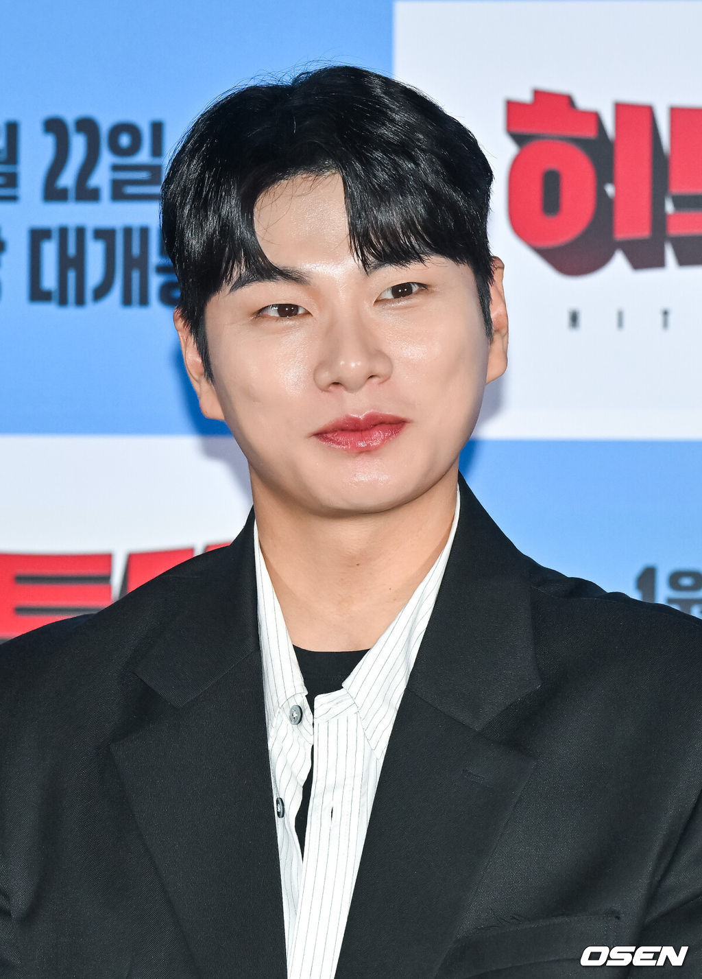 '줄하차' <b>이이경</b>, '말 바꾼' <b>폭로</b>자…묘한 타이밍, <b>사생활</b> 루머 새국면...