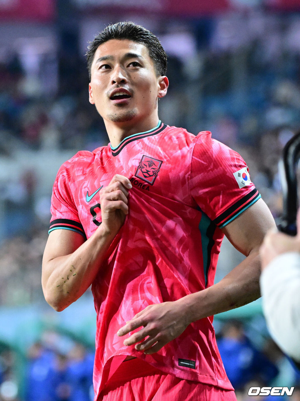 '포옹 해준' SON "혹시 내가 힘줘서?"→'<b>복귀골</b>' <b>조규성</b> "<b>집념</b>으로 득점...