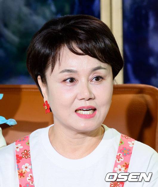 [단독] <b>이경실</b>, <b>달걀 논란</b> 직접 입 연다…"SNS에 입장 올릴 것"