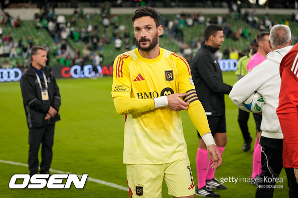 LAFC 패배의 결정적 이유, 인조 잔디 <b>논란</b>…요리스 “프랑스 하부리그보...