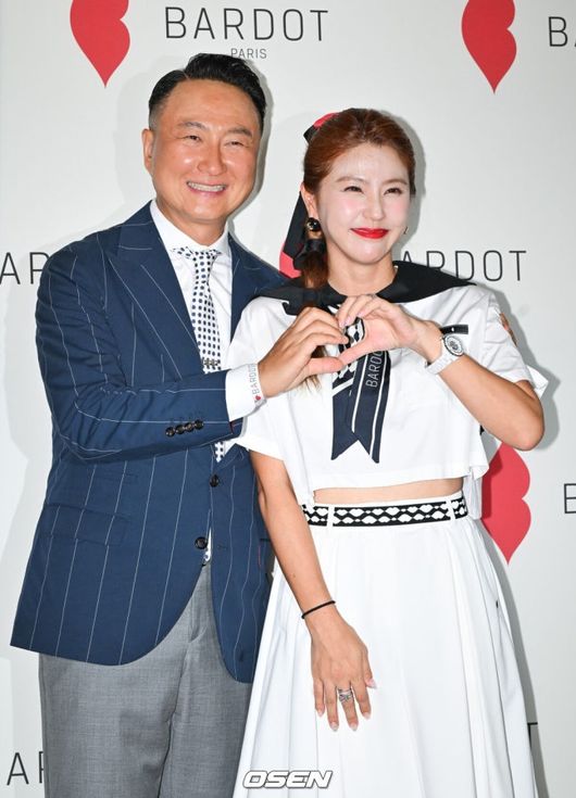 <b>주영훈</b> "이윤미 소속사에 연애금지 어겼다고 16억 소송 당해"(4인용식...