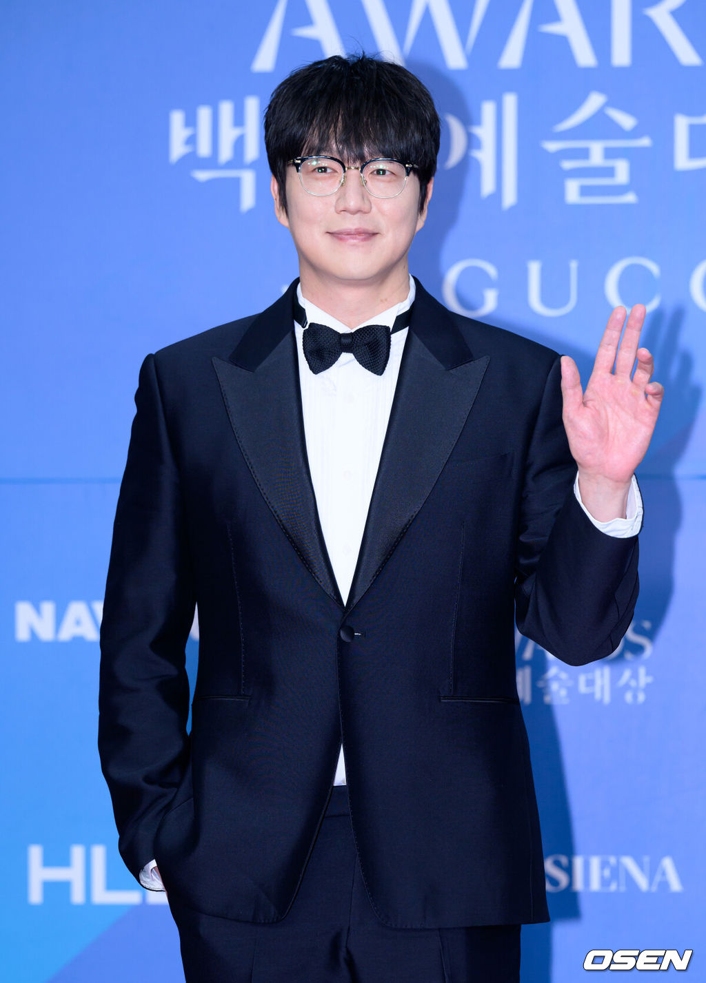 <b>매니저</b> 수억 사기·<b>배신</b>..<b>성시경</b> “사람 쉽게 믿는데 조심하게 돼” 트...
