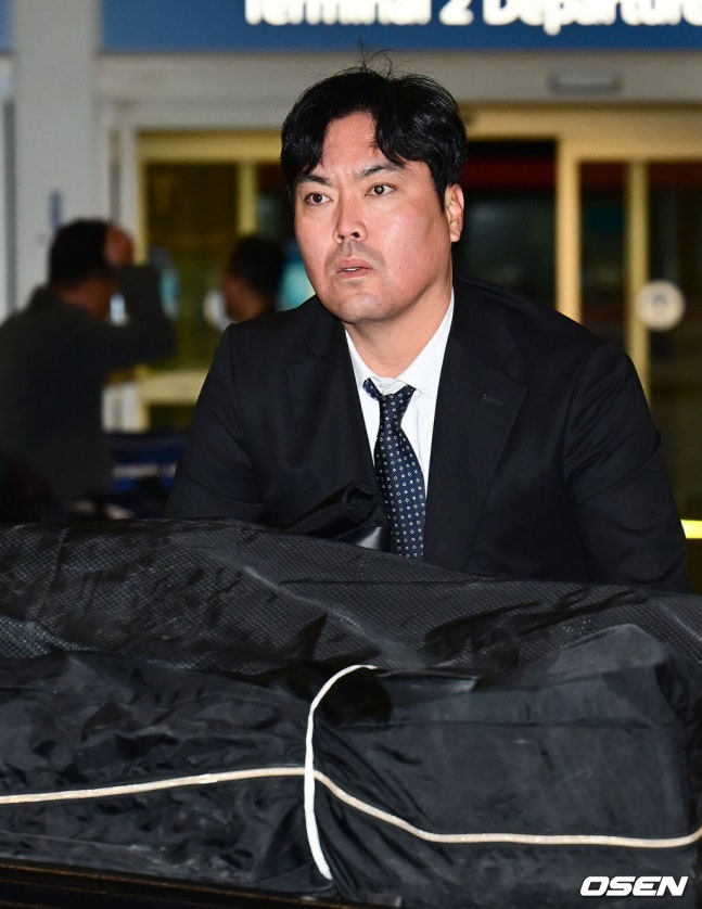 “더 큰 도움 못 드려 죄송…배움 위해 떠난다” 삼성 떠나는 강영식 전 코치, 미국·일본서 새 도전