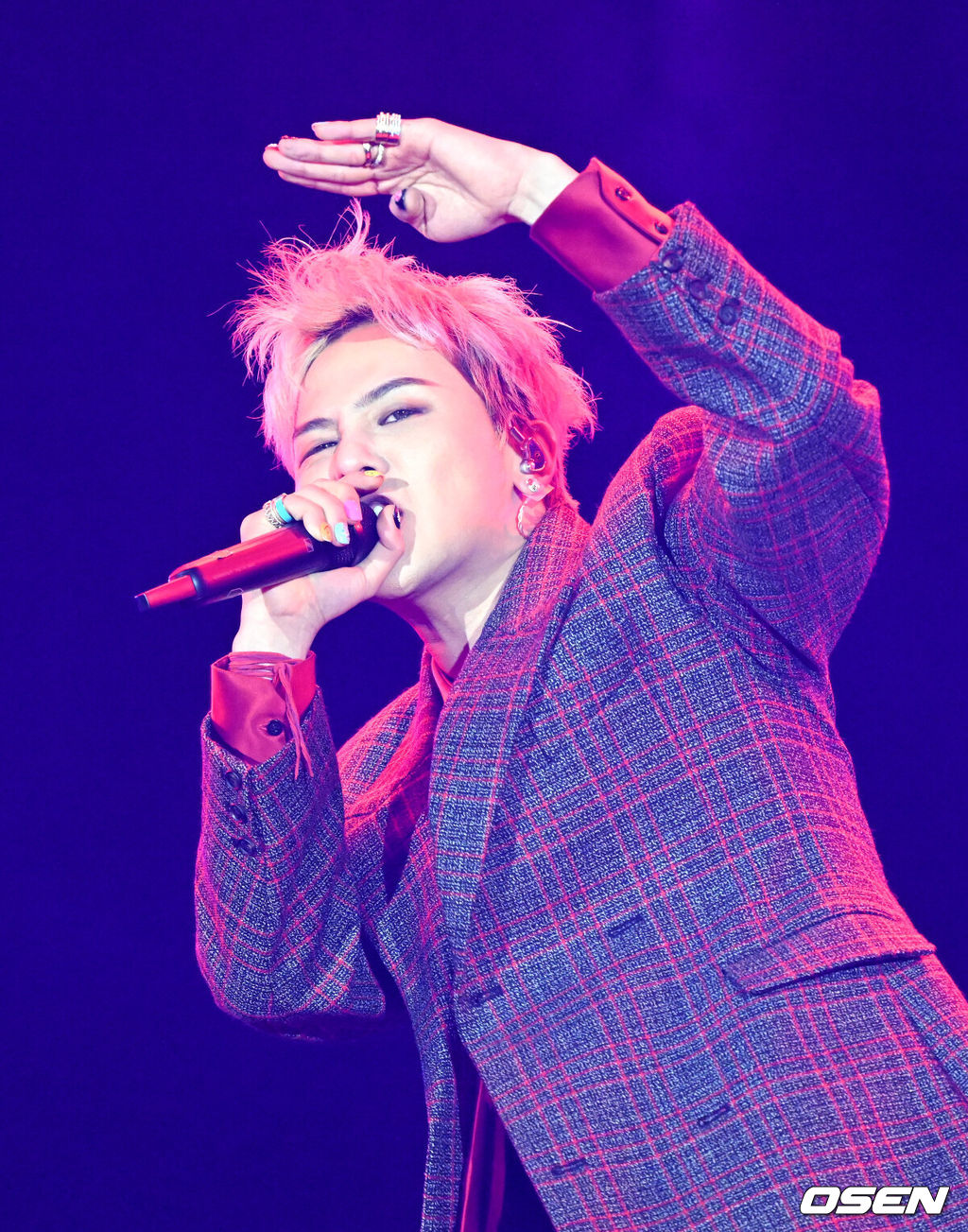 <b>지드래곤</b>, 거듭된 라이브 혹평 속내..“<b>논란</b>에 제가 놀라, 열심히 할 뿐...