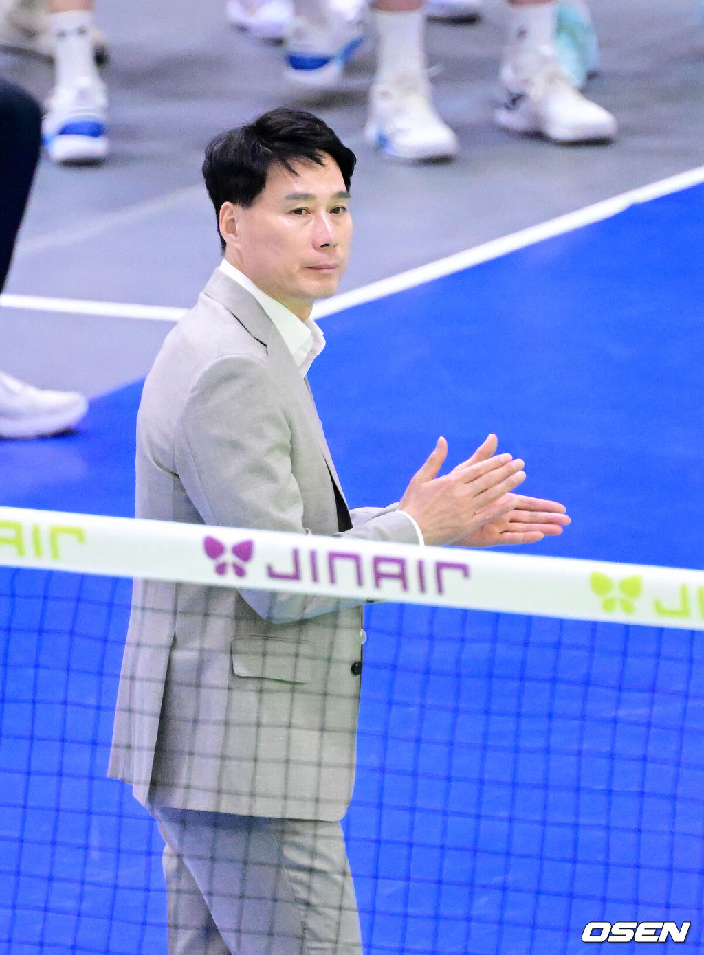 ‘1·2위 빅매치’ <b>강성형</b> 감독 “강팀 맞지만 우리도 좋아졌다” vs 김...