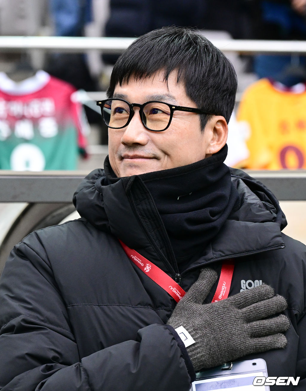 ‘광주FC 낭만의 시대 끝났다!’ <b>이정효</b> 감독, <b>수원</b>삼성과 조율중…승격...