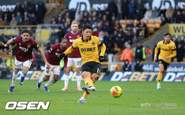 황희찬 첫 승 축하!