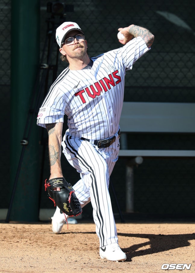 LG 선택한 웰스, 왜 키움 제안 거절했나, “강팀에서 뛰고 싶었고, 한국시리즈 우승 하고 싶다”