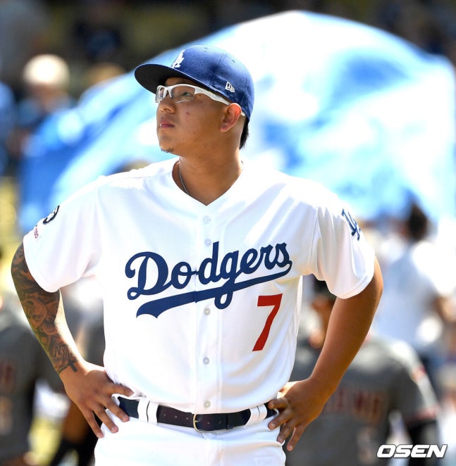 한국도 못 받아준다, 류현진 밀어냈던 투수였는데…26세에 멈춰버린 야구 인생, WBC에서도 퇴출 "법적 문제"