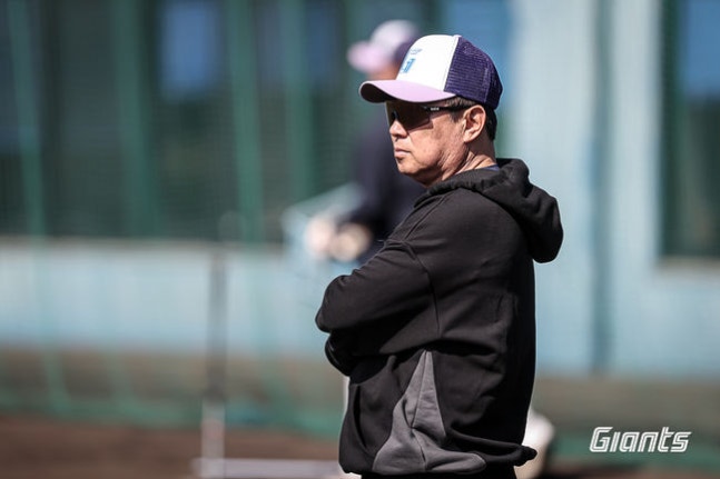 롯데 도박파문 후폭풍 거세다…수척해진 김태형→한숨만 푹푹 “나승엽-고승민 공백 크다, 구상 다 빠그라져” [오!쎈 미야자키]