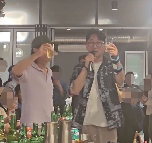 1100만 돌파 '왕사남', 난리난 쫑파티 현장 포착 "장항준을 사랑합시다!"