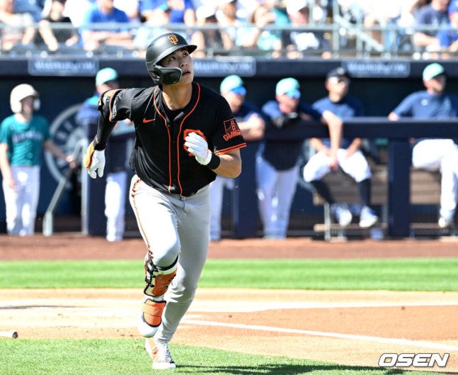 "천금과 같은 타격" 이정후, 162km 총알 적시 2루타 폭발...'유일한 빅리거' 자존심 지킨다 [SF 리뷰]
