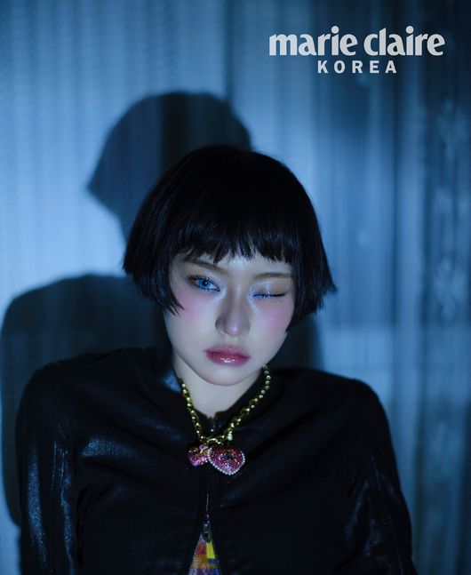 신비로운 분위기를 고조시키는 하음님의 뷰티 화보