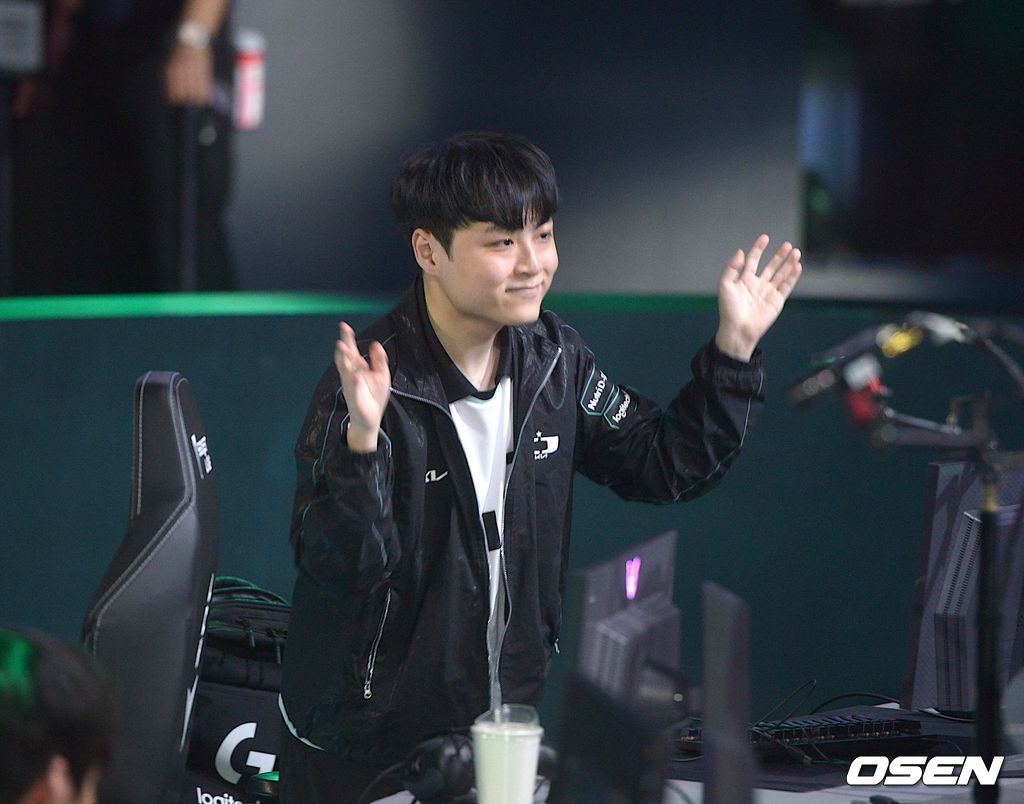 [LCK] <b>DK</b>의 <b>업셋</b> 일기, <b>젠지</b> 이어 천적 T1 까지 제압