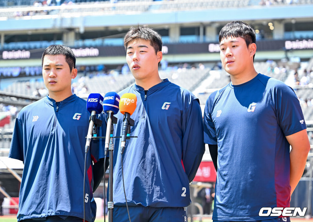 도박 3인방 어린이날 복귀 강행→<b>김태형</b> 솔직 속내 밝혔다 “<b>선수</b>는 야...